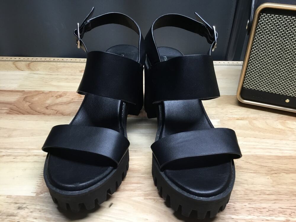 Madden Girl G-Starry Chunky Lug-Sole Platform Sandals Women's 10 Black Leather